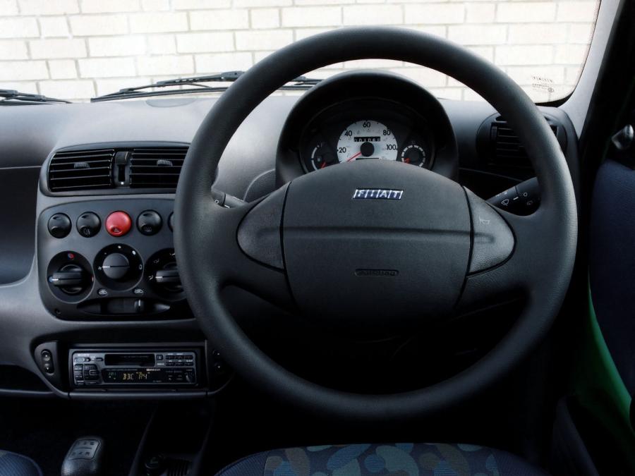  Fiat Seicento 1998 года  (UK) (фото 3 из 9)